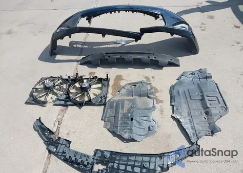 2013 Toyota Camry Xle z USA, uszkodzony, nr VIN 4T4BF1FK0DR282226